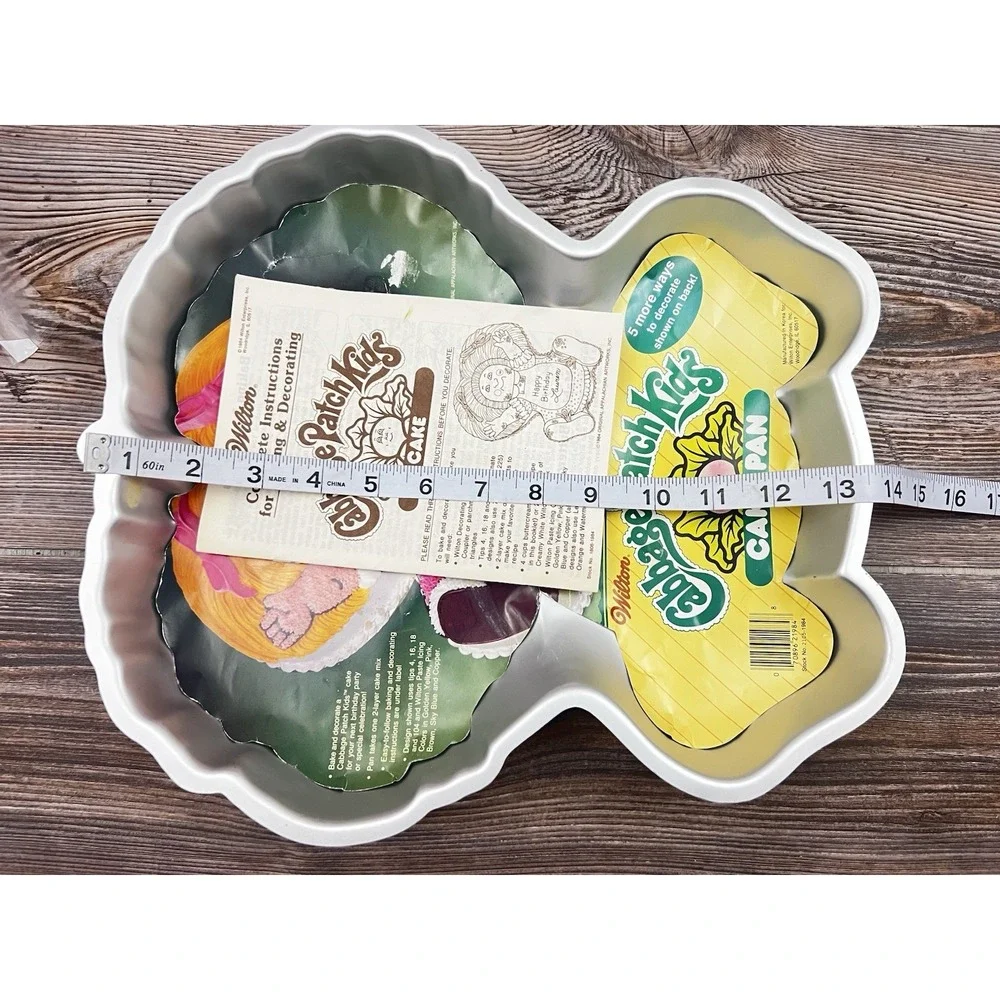 Wilton 1984 Cabbage Patch Cake Pan 2105-1984 Metal Tin Pan Baking Pan‎